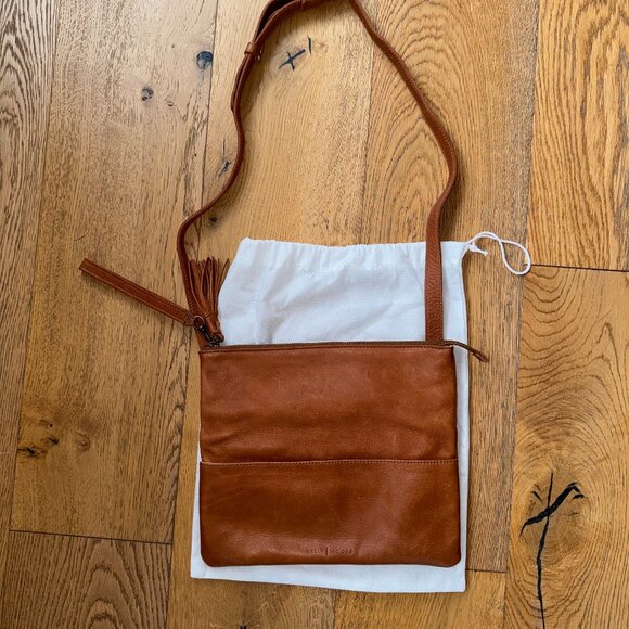 Kelly Moore Clutch Carry All (convertible, removable straps) - Picture 2 of 7